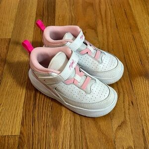 Nike Jordan Max Aura 5 - Toddler size 10c (16 cm). White with pink